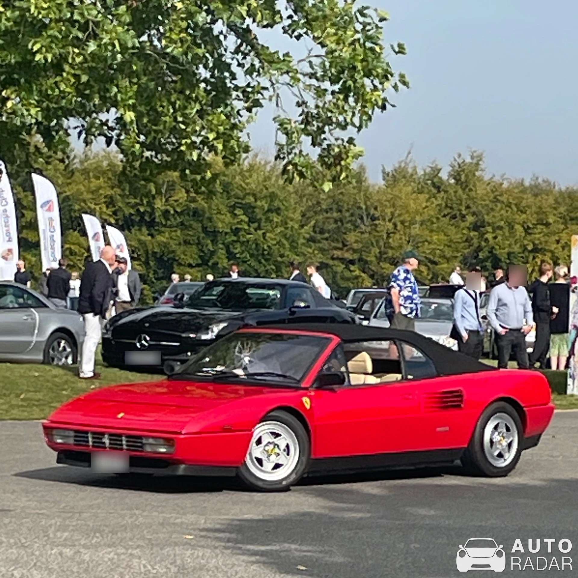 Ferrari Mondial 3.2 Cabriolet spotted in Oxfordshire, United Kingdom