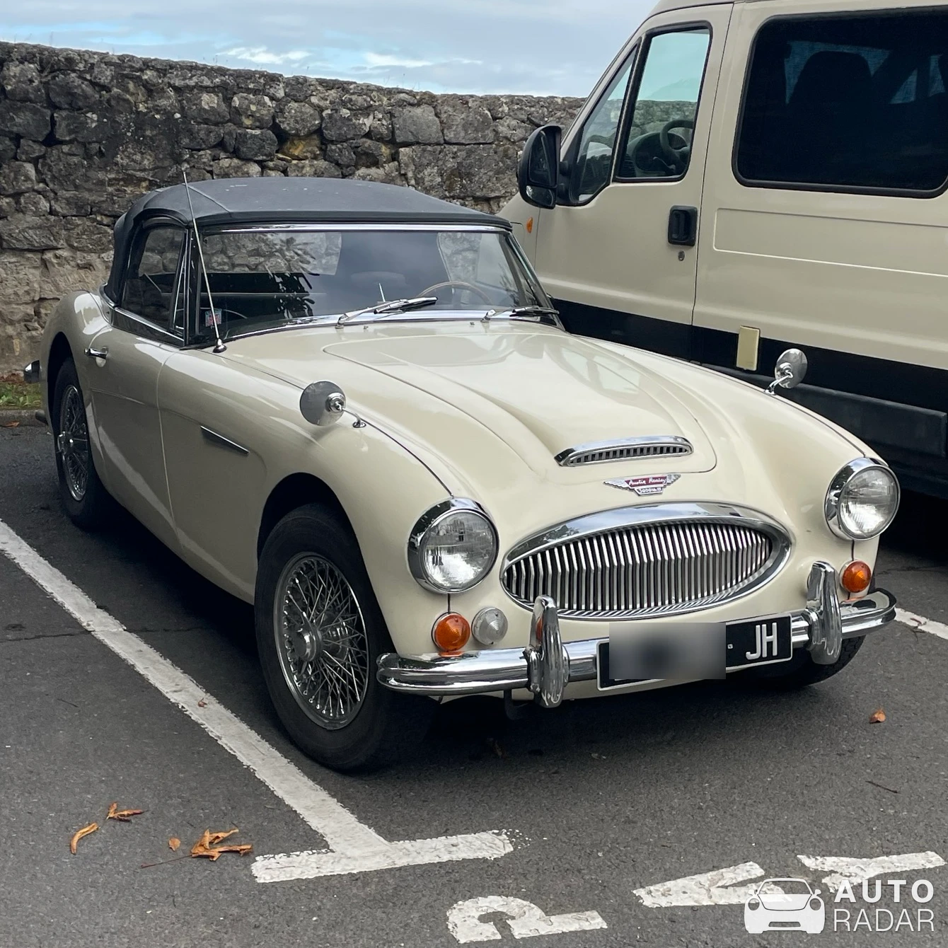 Austin-Healey 3000 Mk III spotted in Saint-Émilion