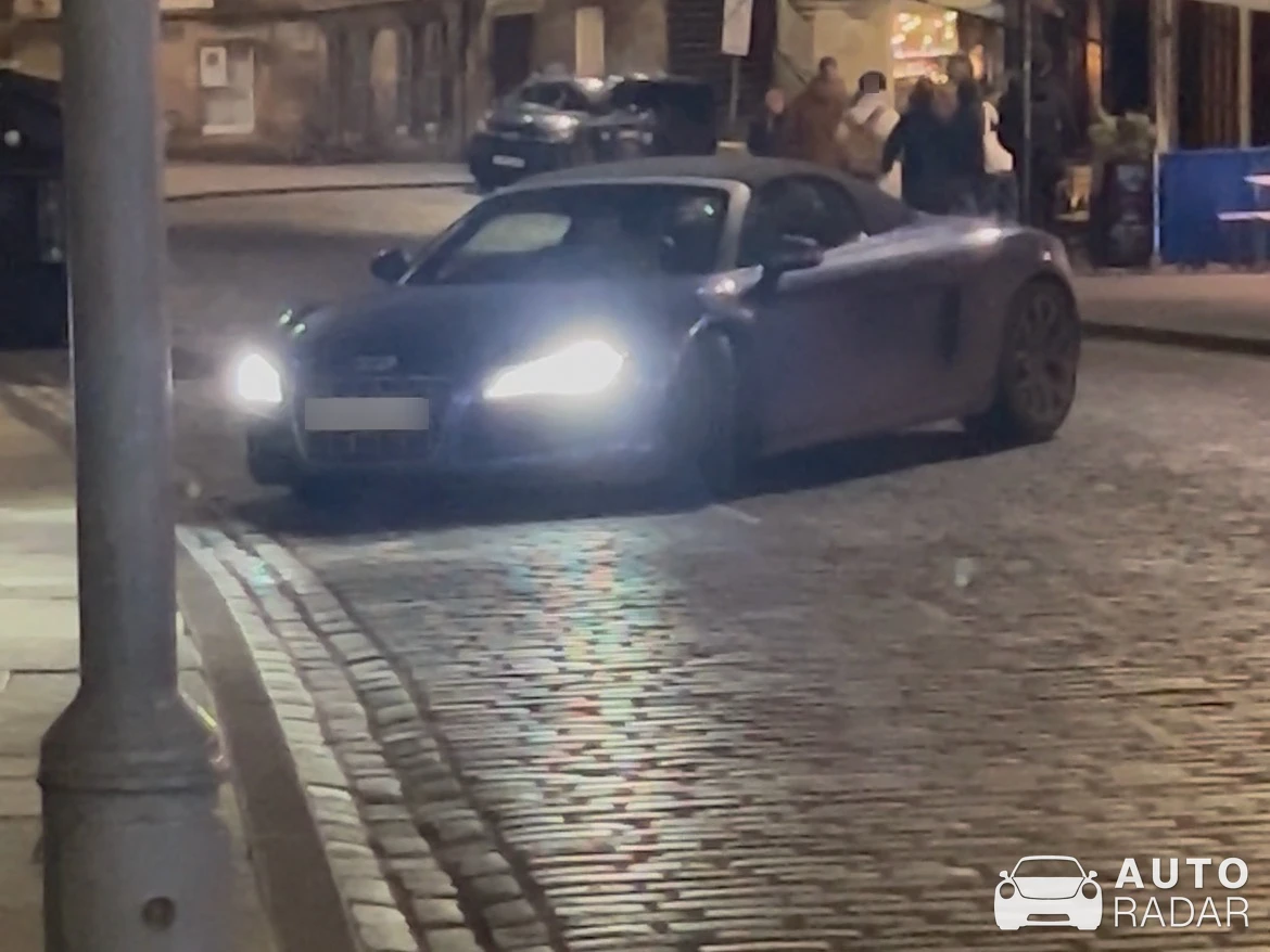 Audi R8 V10 Spyder spotted in Edinburgh, Wielka Brytania