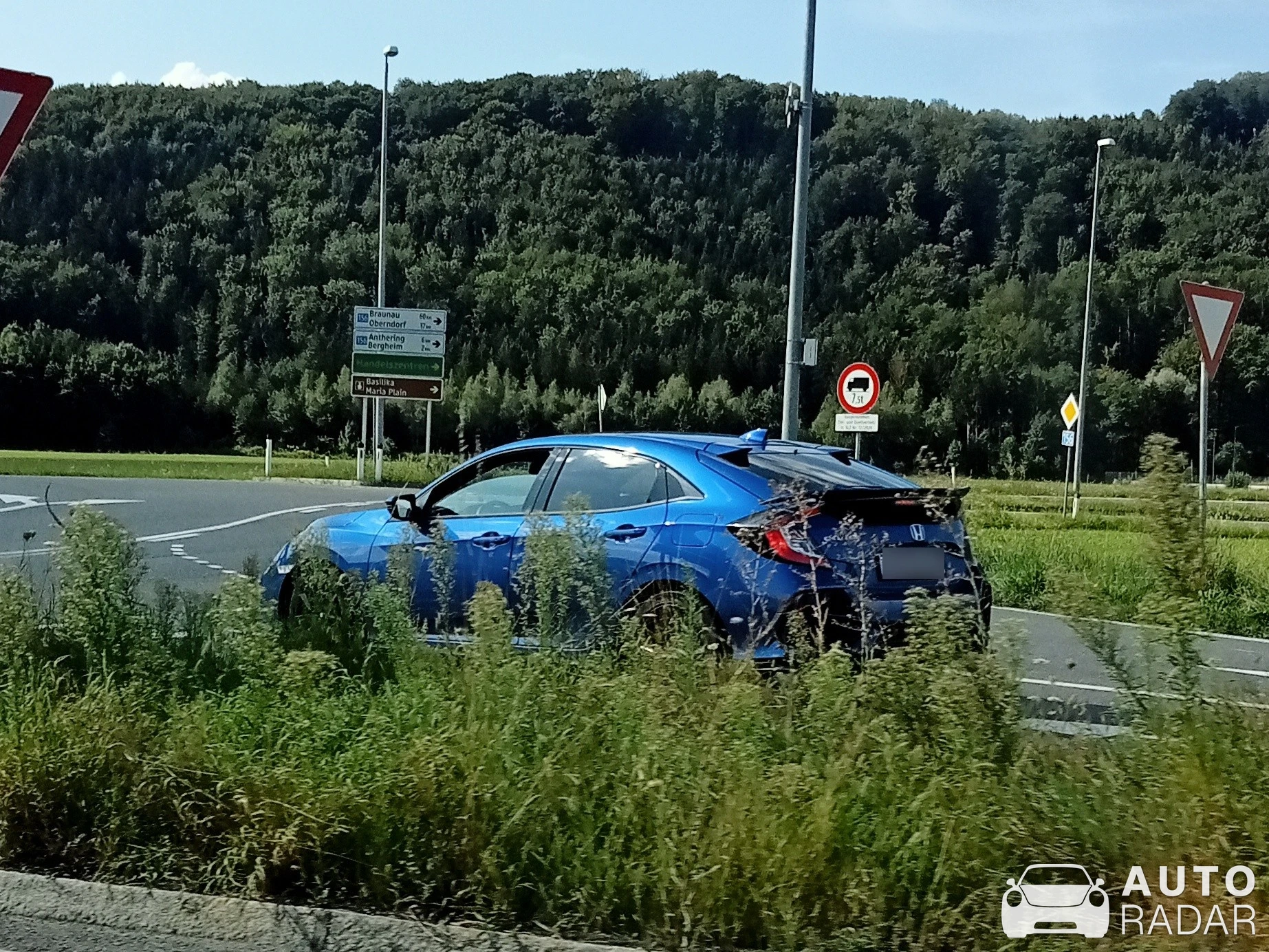 Honda Civic Type-R 2023 spotted in Salzburg