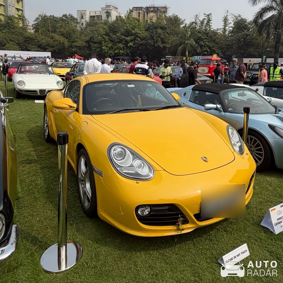 Porsche 987 Cayman S spotted in Mumbai, India