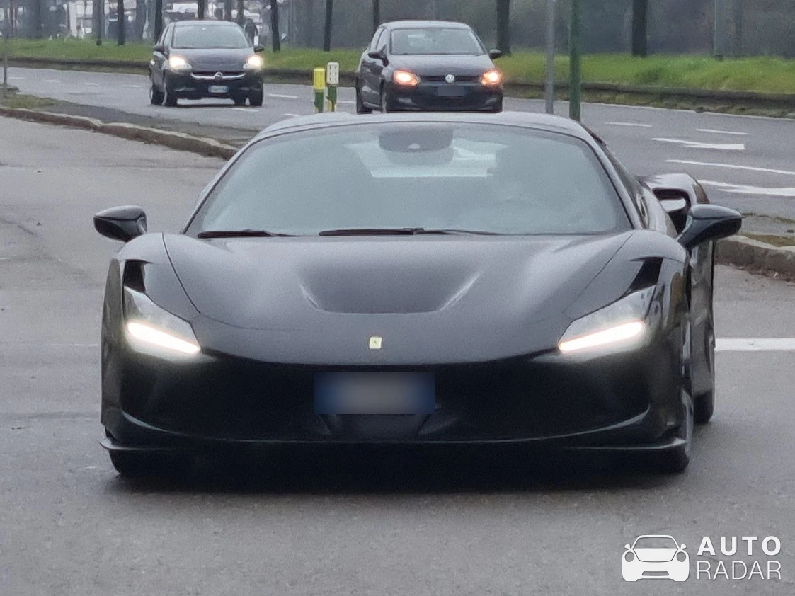 Ferrari F8 Spider spotted in Città metropolitana di Milano, Italia