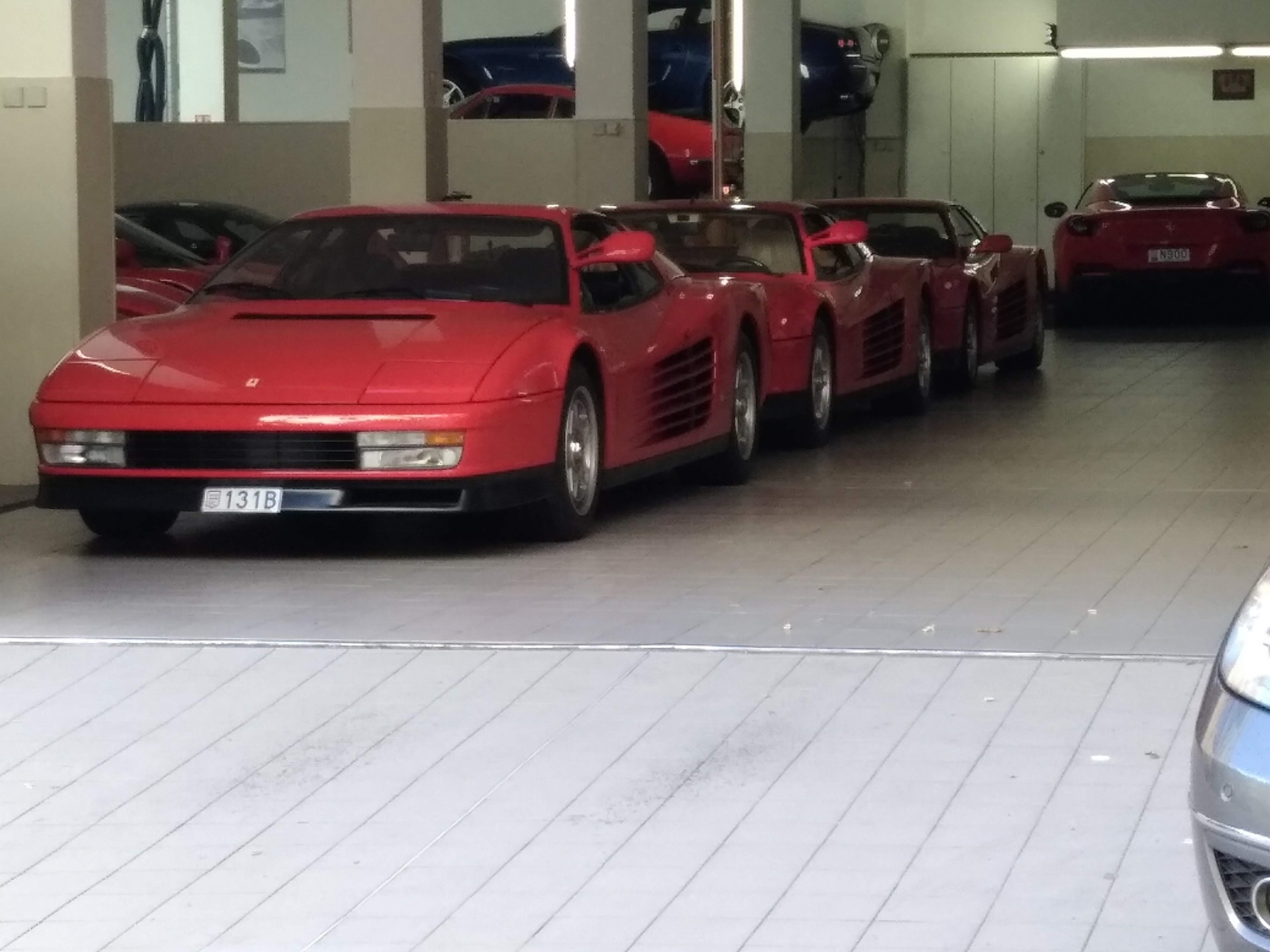 Ferrari Testarossa Monospecchio