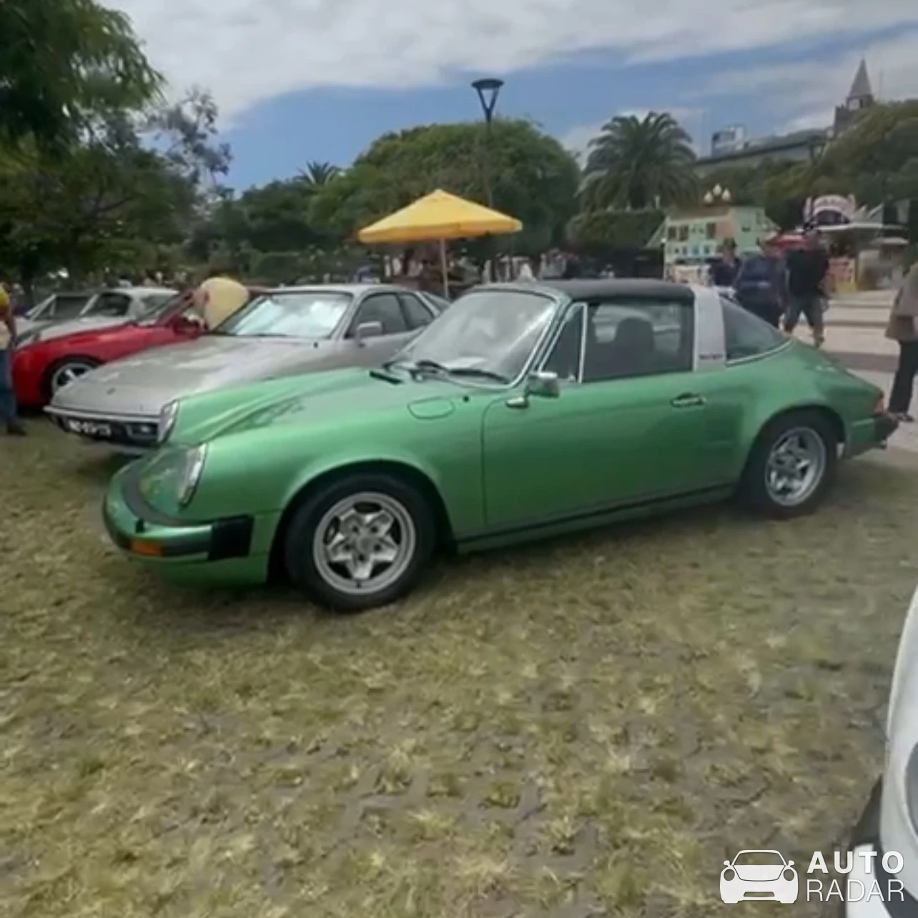 Porsche 911 SC Targa spotted in Lisbon, Portugal