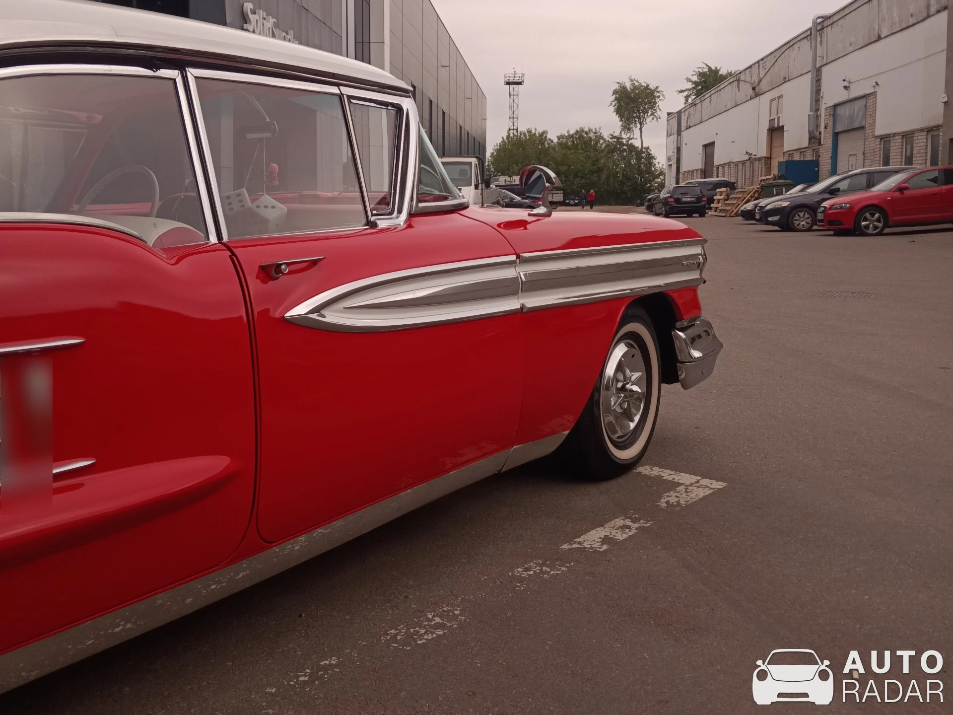 Oldsmobile 88 spotted in Vilnius