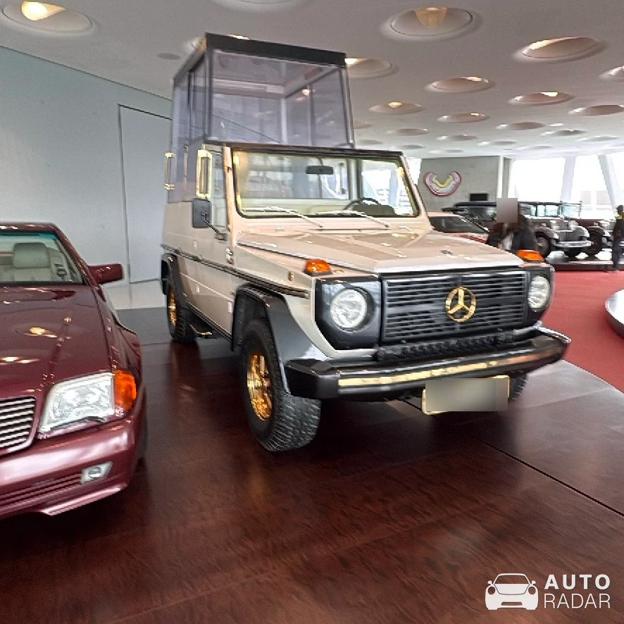 Mercedes-Benz 230G 'Papamobil' spotted in Stuttgart