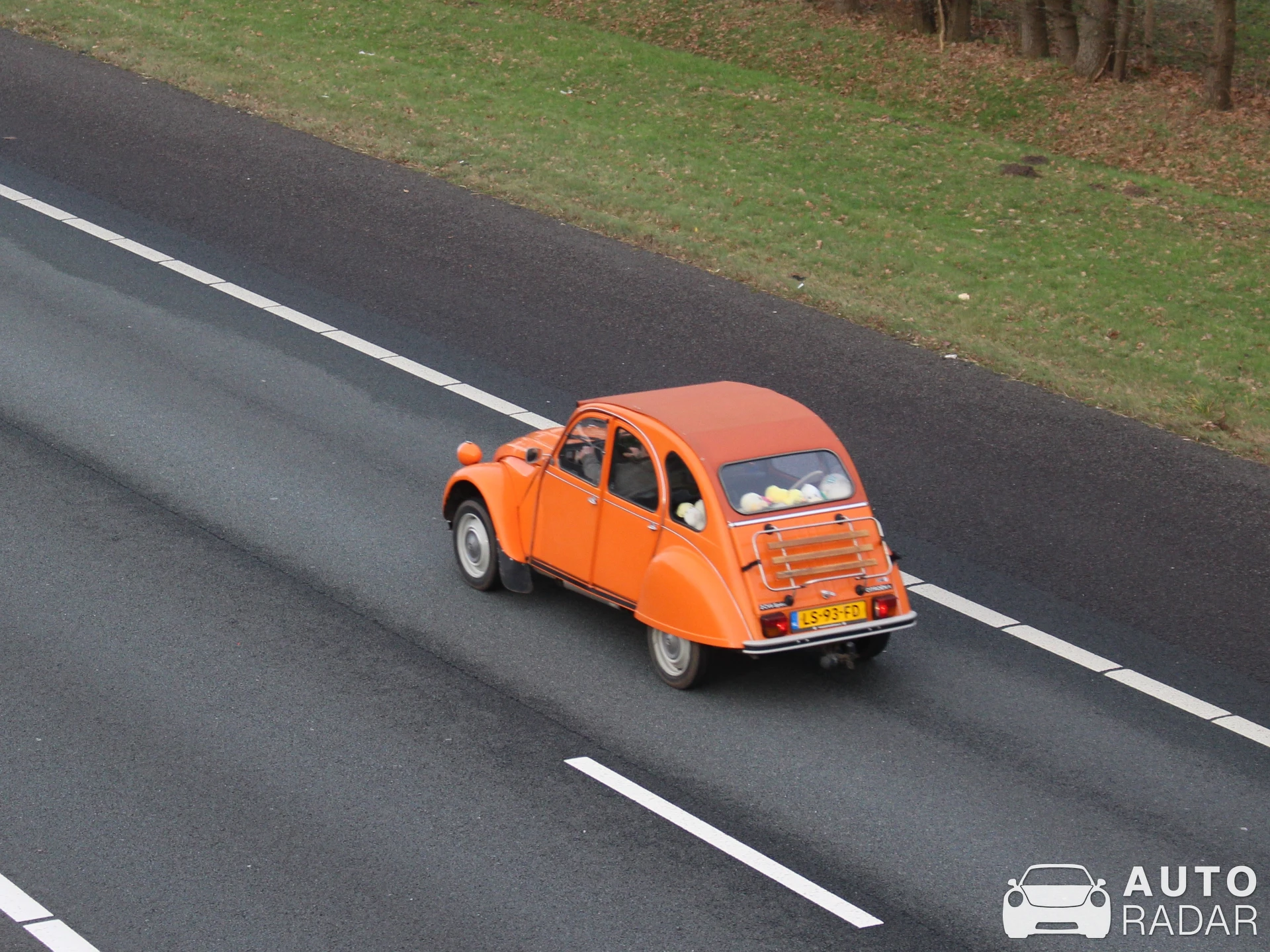 Citroën 2CV6 Club spotted in Enschede, Netherlands