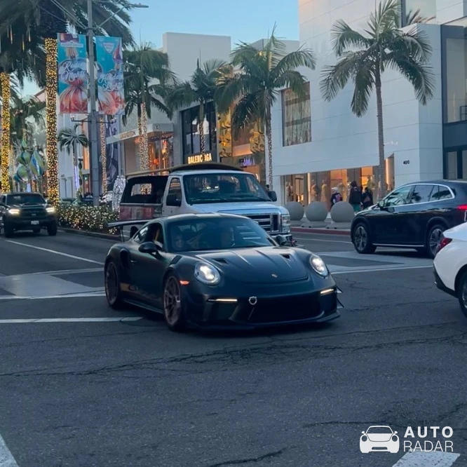 Porsche 991 GT3 RS MkII MR spotted in Beverly Hills, United States