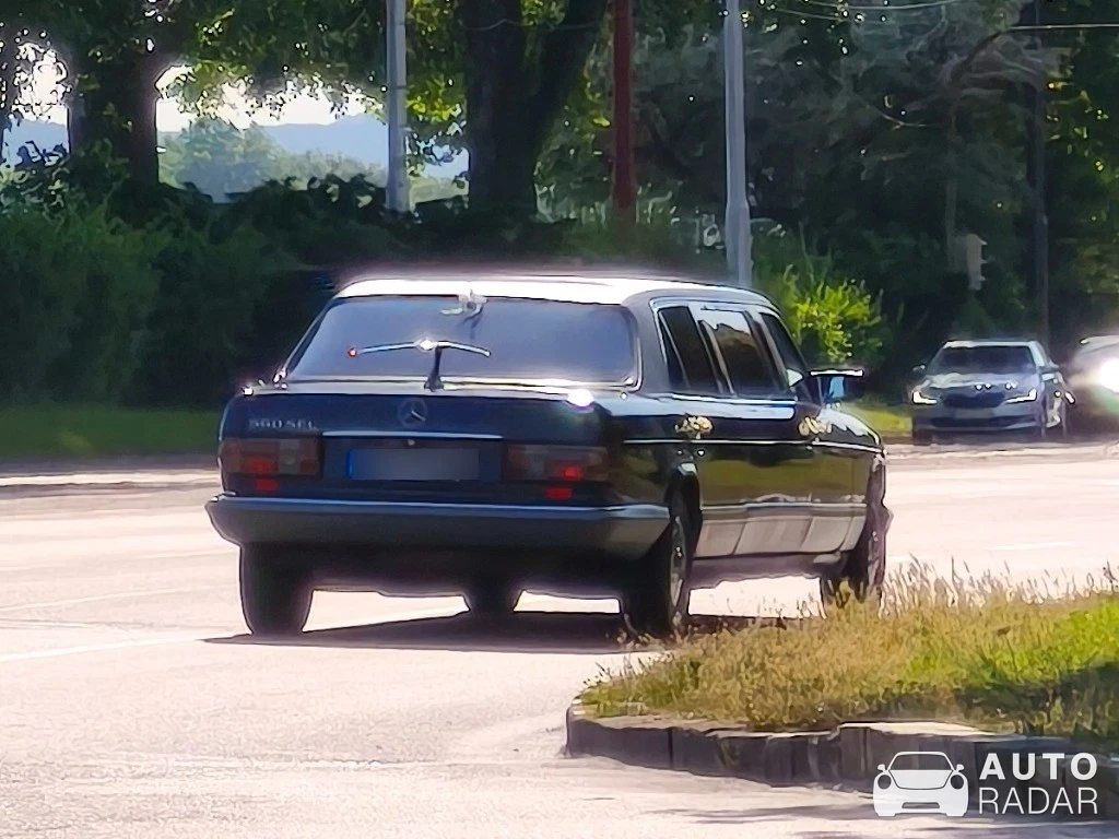 Mercedes-Benz 380 SEL Limousine spotted