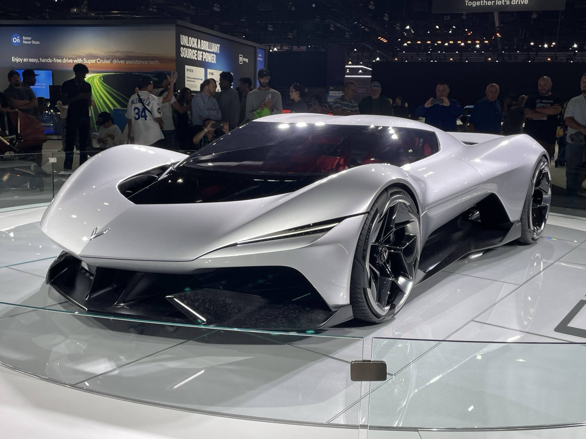 Chevrolet Corvette CX Concept