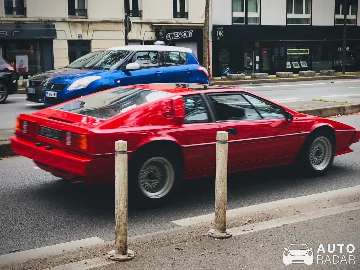 Lotus Esprit V8 spotted in Boulogne-Billancourt, France