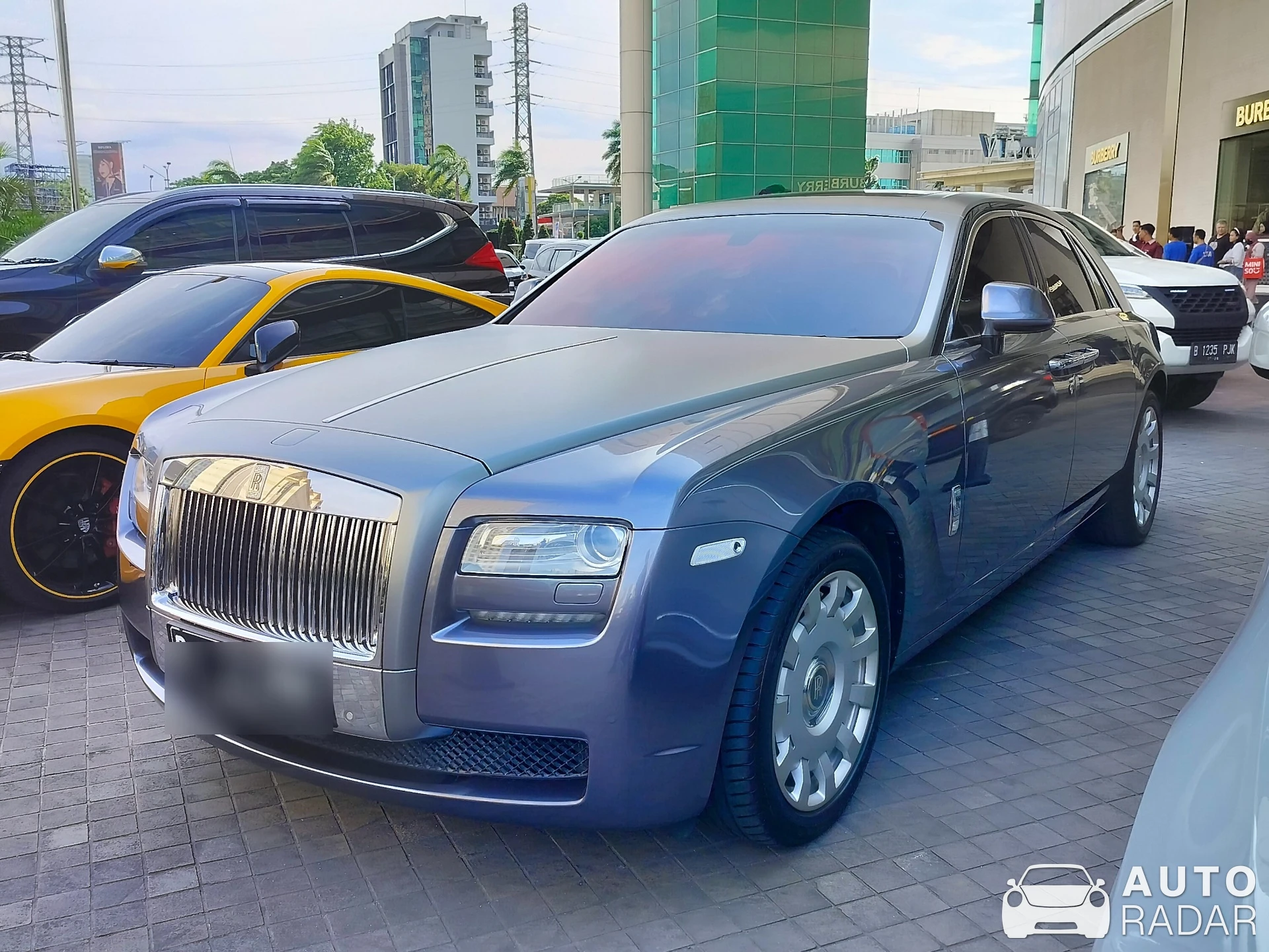 Rolls-Royce Ghost spotted in Kota Jakarta Pusat, Indonesia
