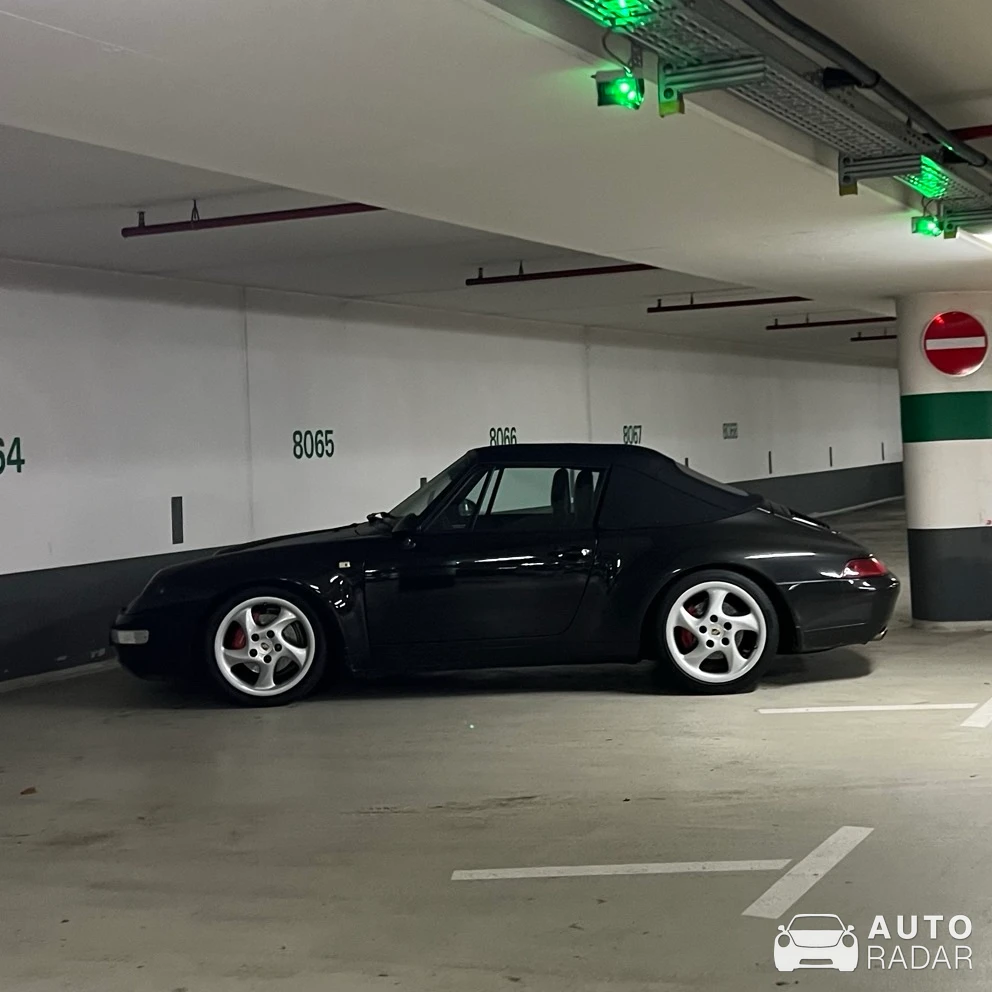 Porsche 993 Carrera spotted in Köln, Deutschland