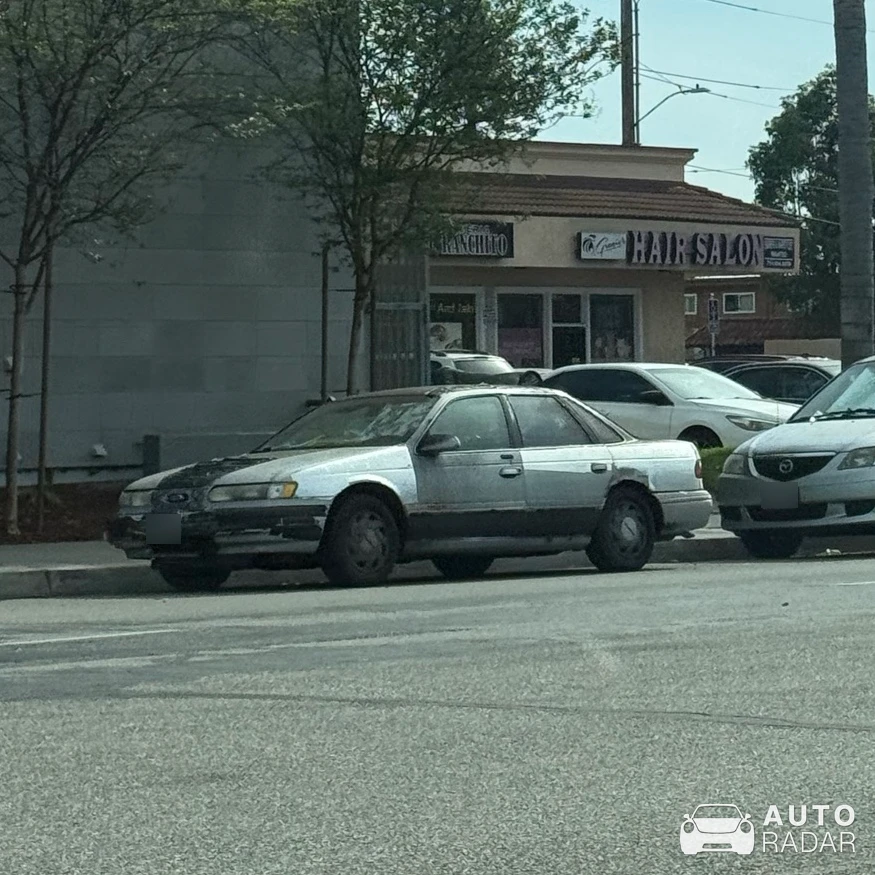 Ford Taurus spotted in Buena Park