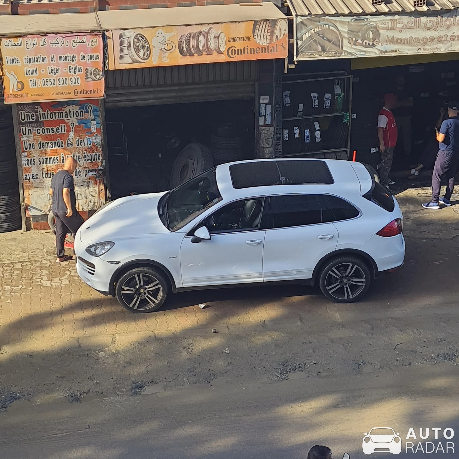 Porsche Cayenne Diesel spotted in Chéraga, Algérie
