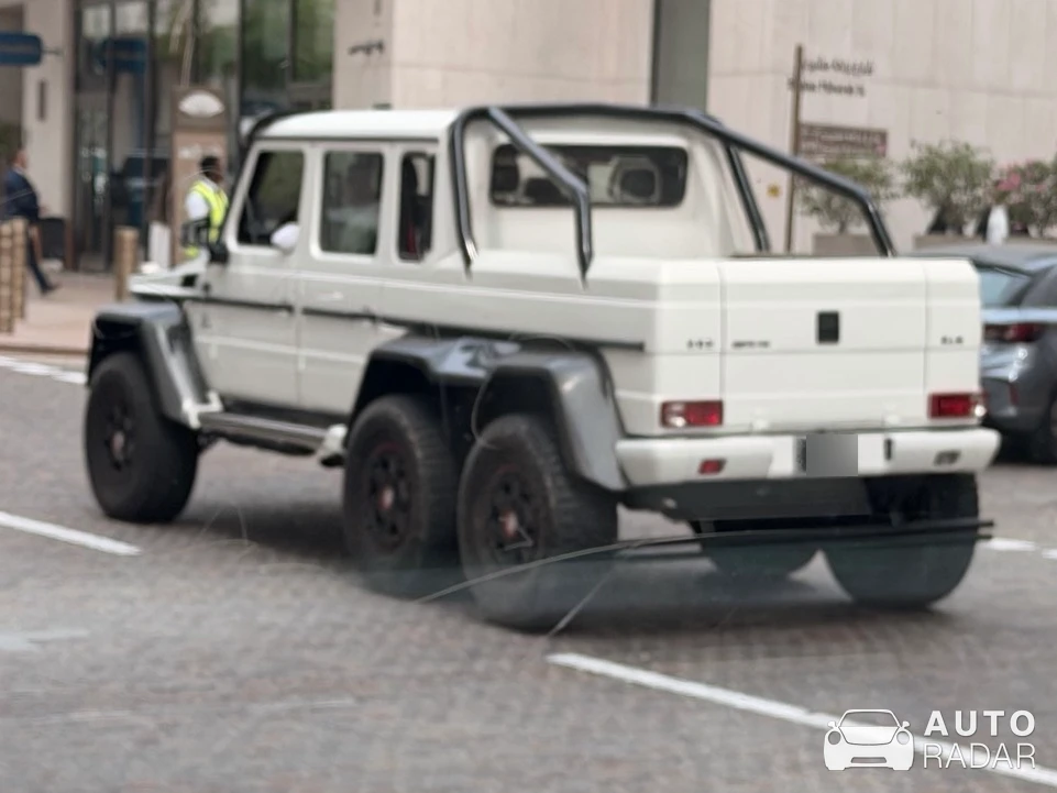 Mercedes-Benz G 63 AMG 6x6 spotted in Doha, Catar
