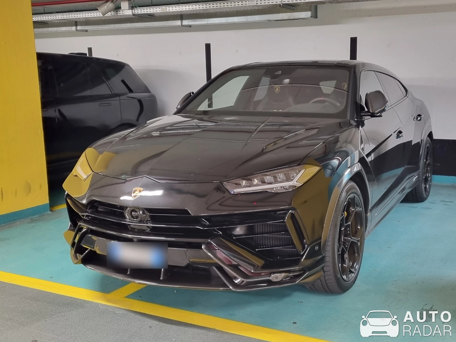 Lamborghini Urus Performante spotted in Milano, Italia