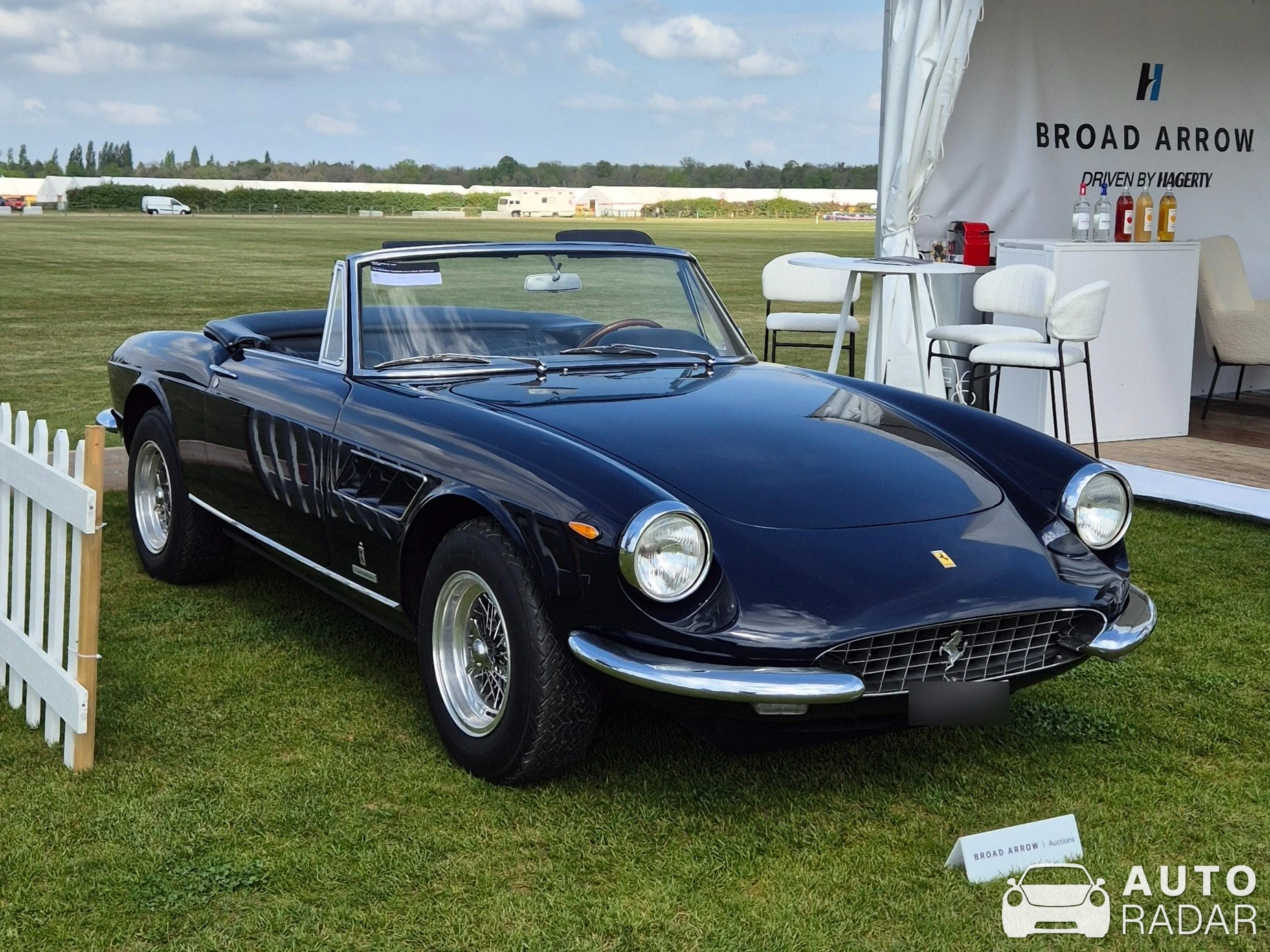 Ferrari 330 GTS spotted in Apremont