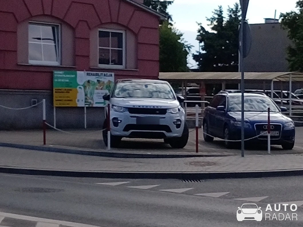Land Rover Discovery Sport spotted in Dębno