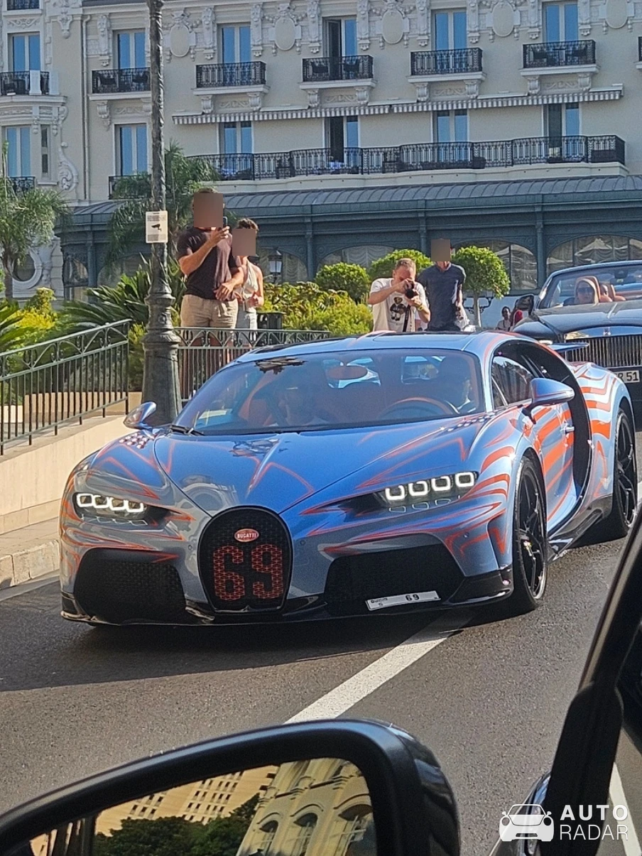 Bugatti Chiron Super Sport Vagues de Lumière spotted in Monaco
