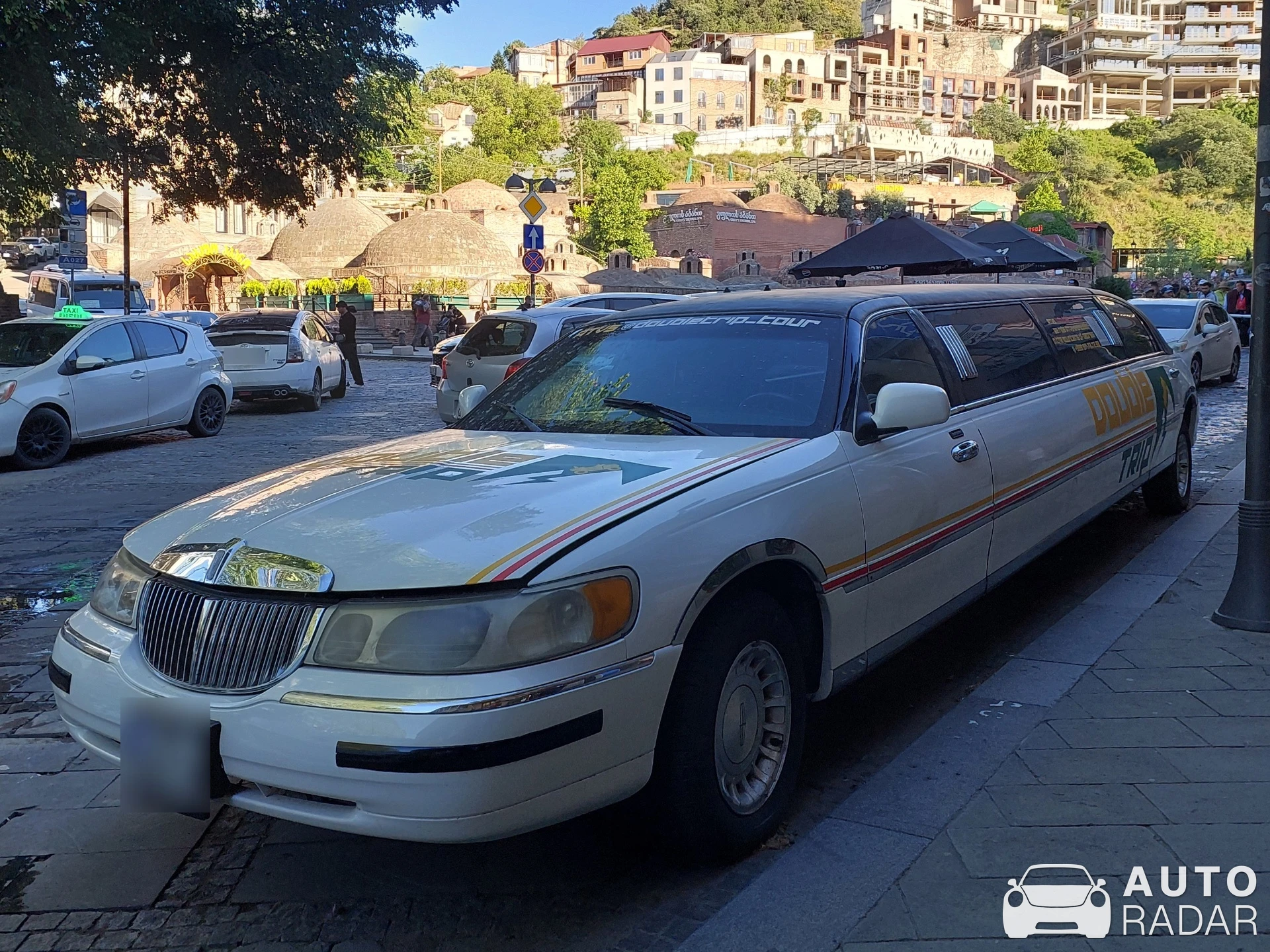 Lincoln Town Car Limousine spotted in Tbilisi