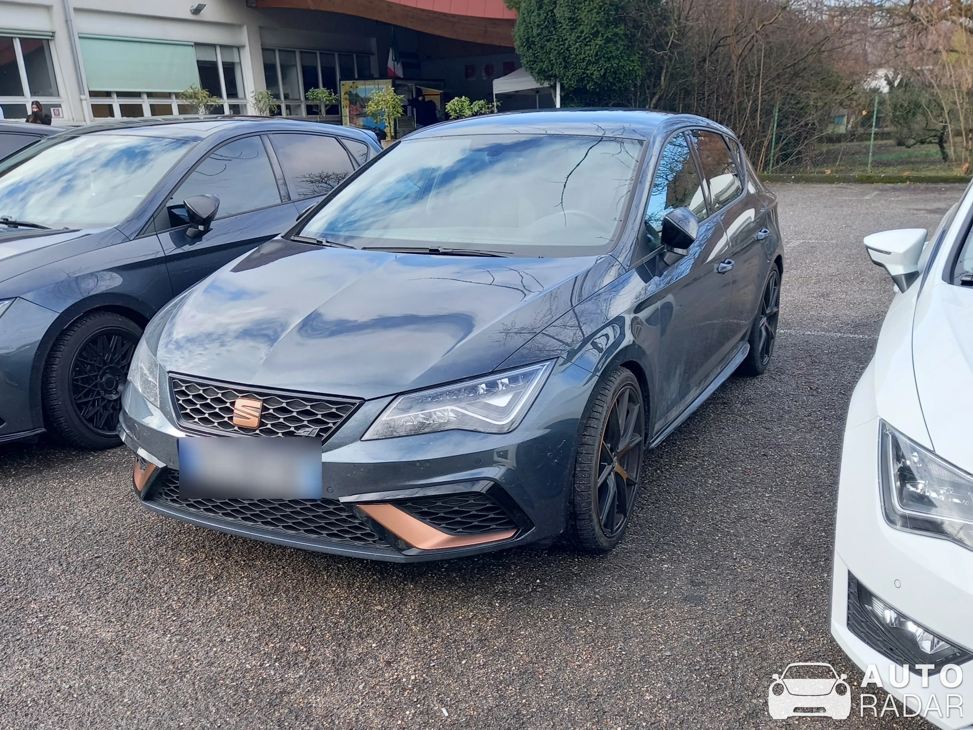 SEAT Leon CUP spotted in Annecy