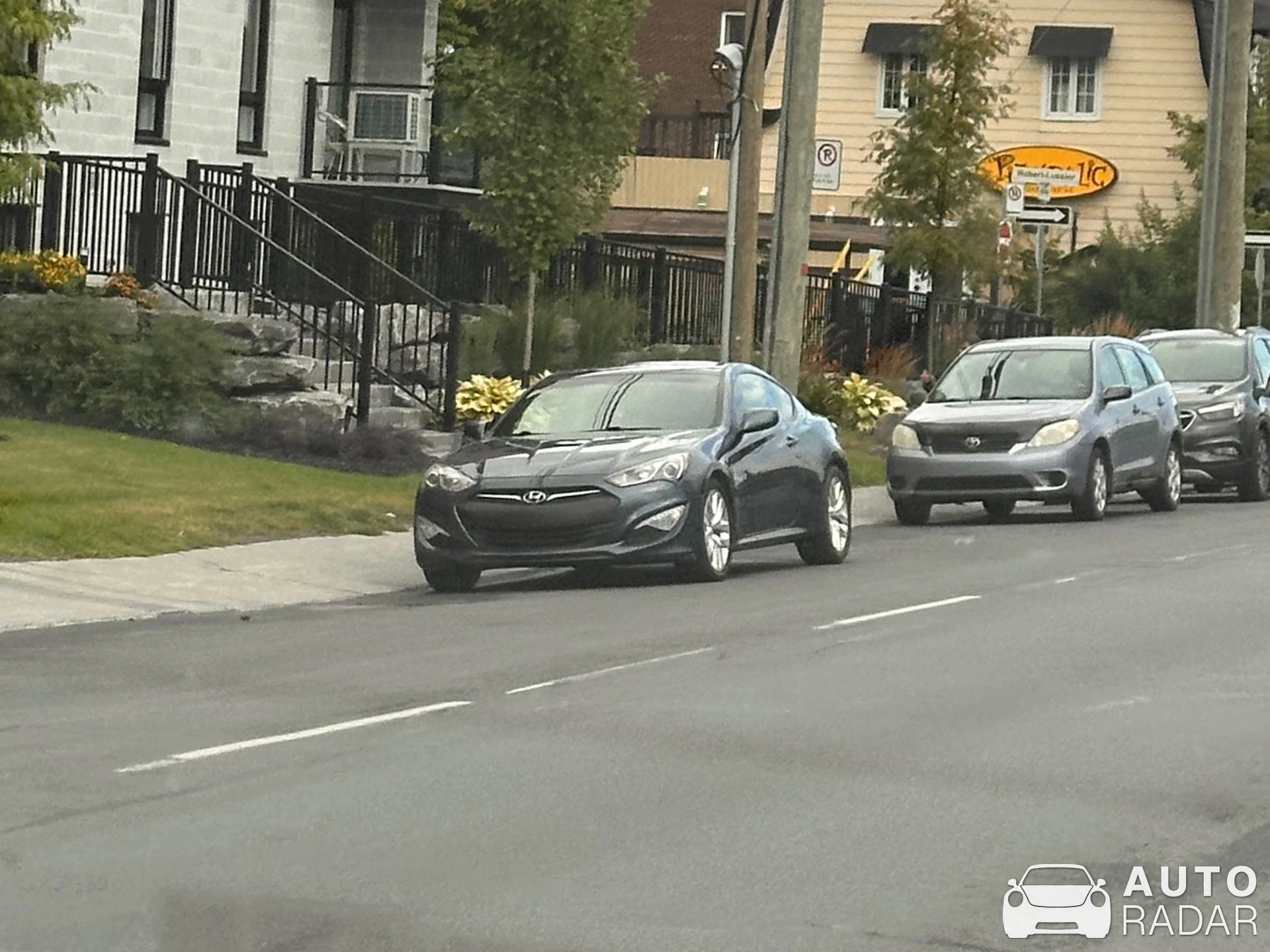 Hyundai Genesis Coupe 2.0T spotted in Repentigny