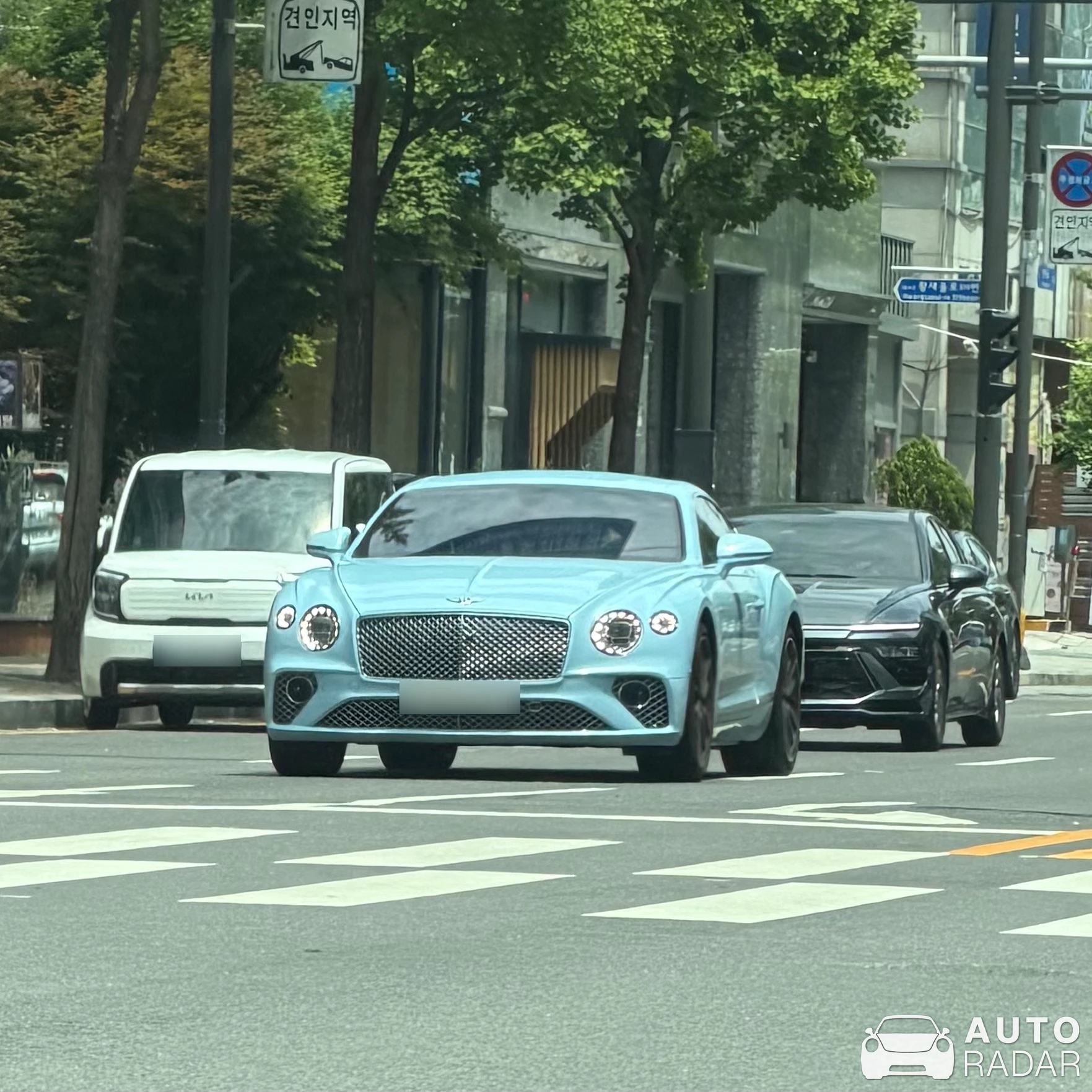 Bentley Continental GT spotted in Yongin-si