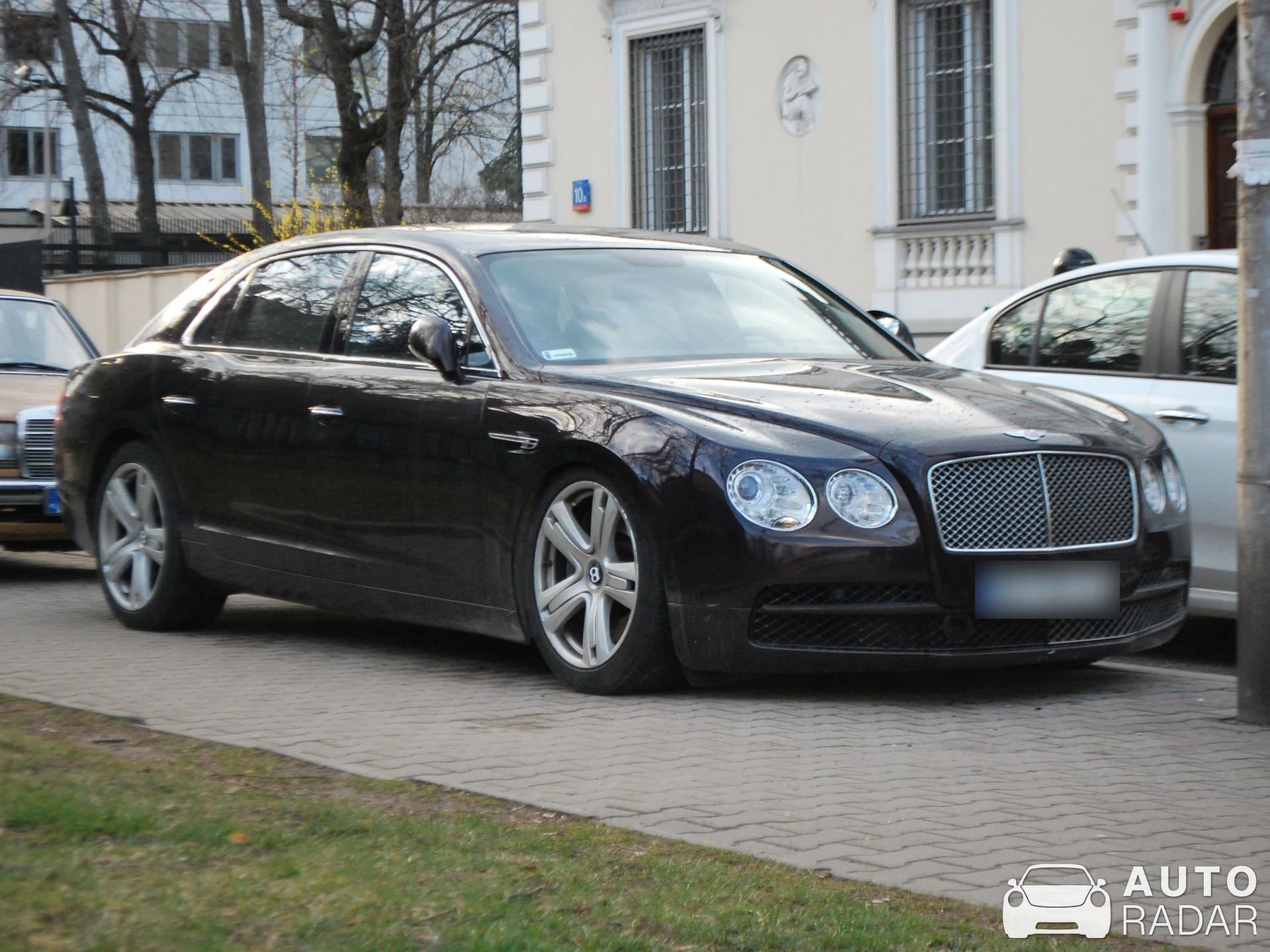 Bentley Flying Spur V8 spotted in Warsaw, Poland