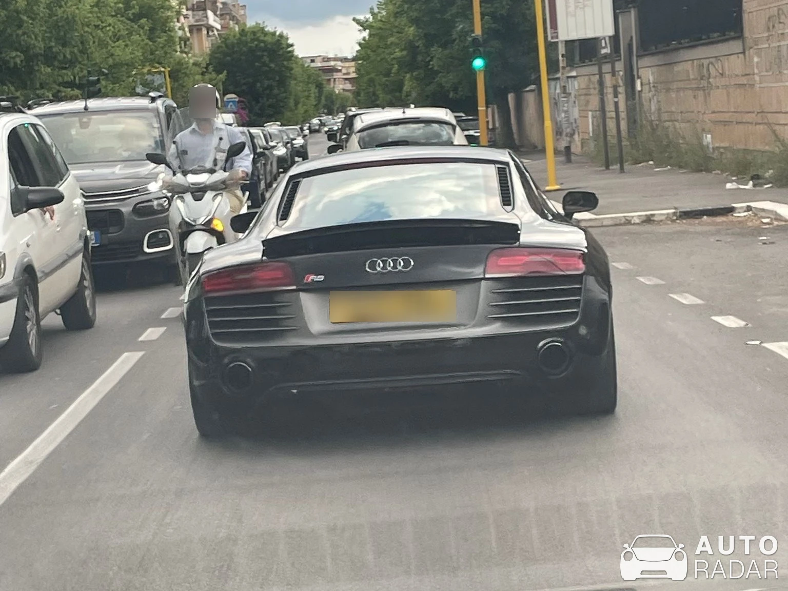 Audi R8 V10 spotted in Roma, Italy
