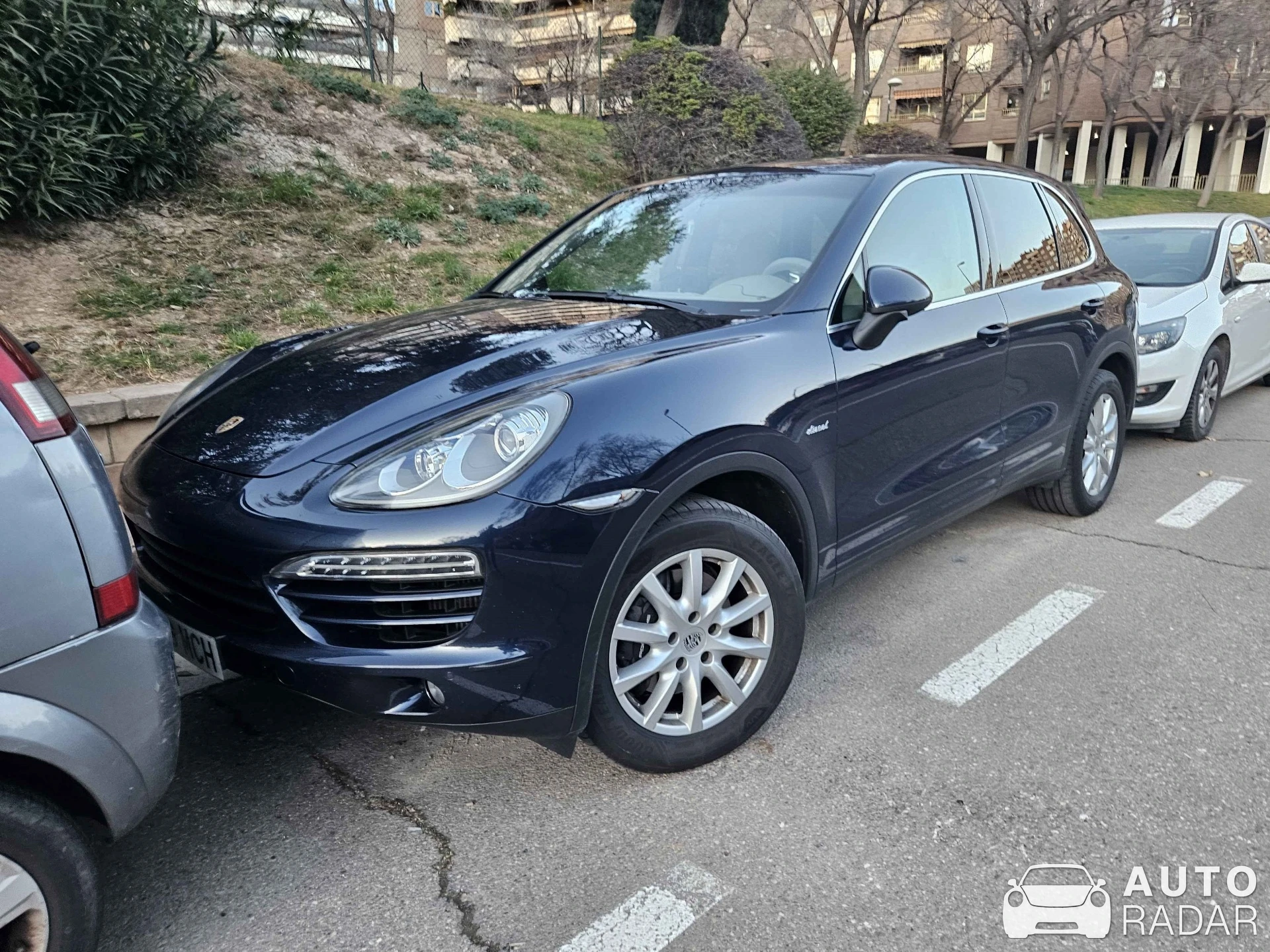 Porsche Cayenne Diesel spotted in Zaragoza, España