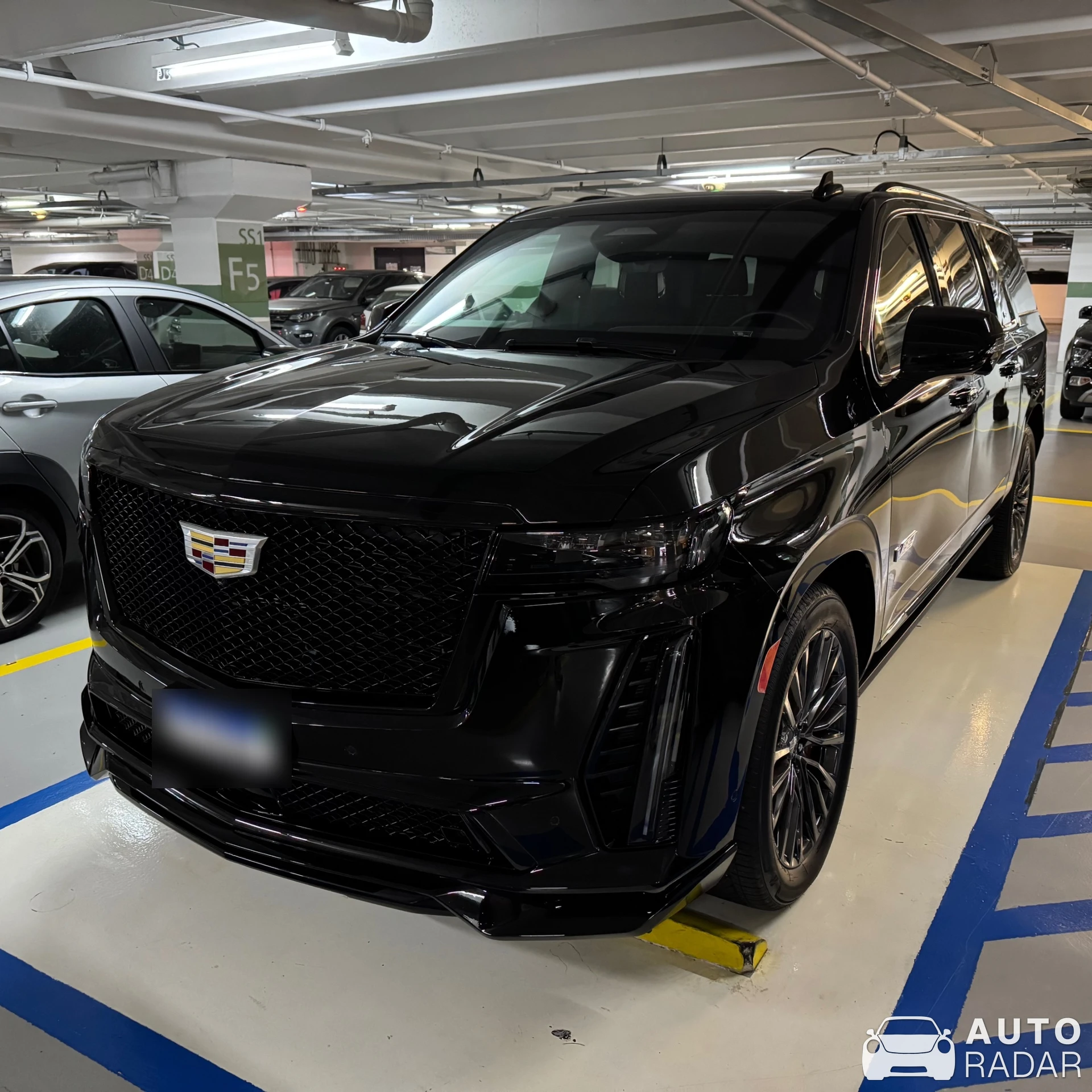 Cadillac Escalade-V ESV spotted in Barra da Tijuca, Brazil