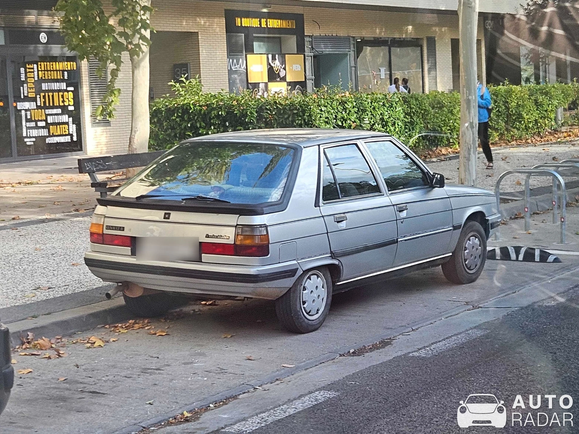 Renault R11 spotted in Zaragoza