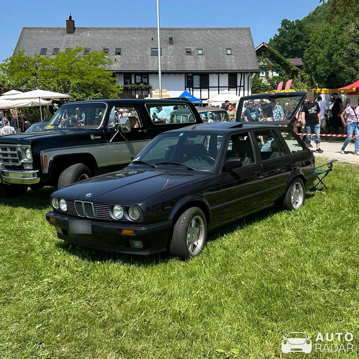 BMW 3 series E30 Touring spotted in Dürnten