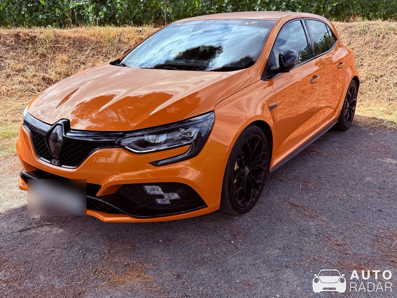 Renault Mégane RS spotted in Saint-Émilion