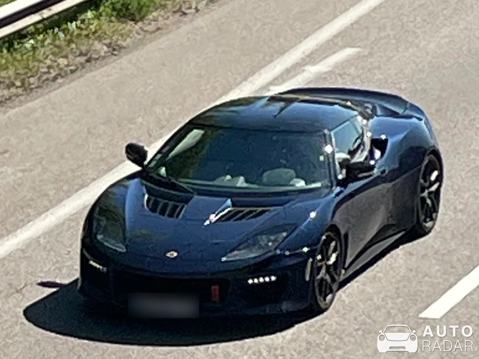Lotus Evora 400 spotted in Dommartin-lès-Toul