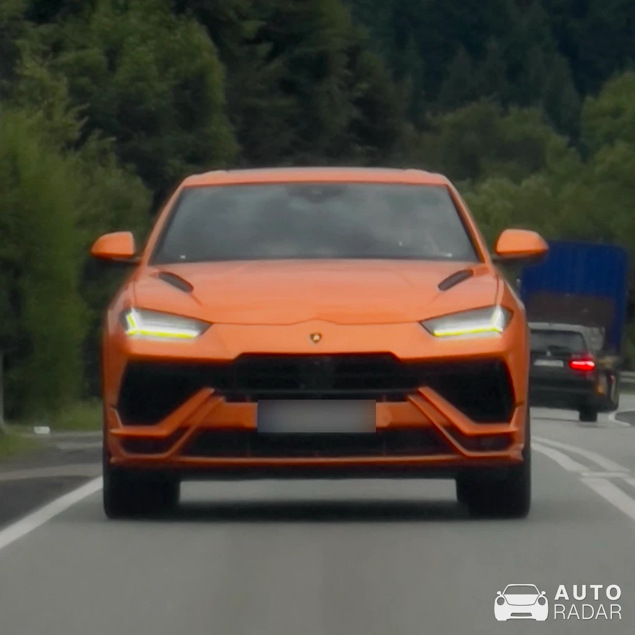 Lamborghini Urus S spotted in Cieniawa, Polska