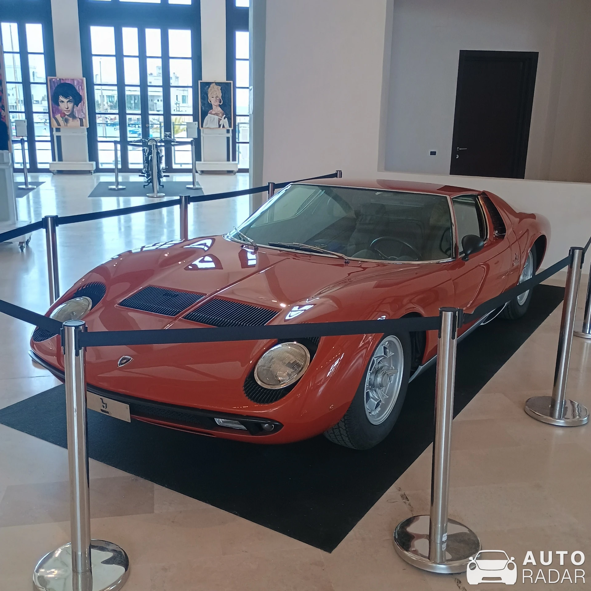 Lamborghini Miura P400 S spotted in Bari