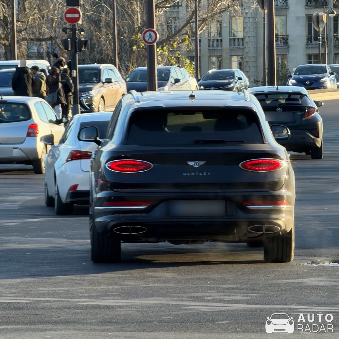 Bentley Bentayga V8 spotted in Paris, France