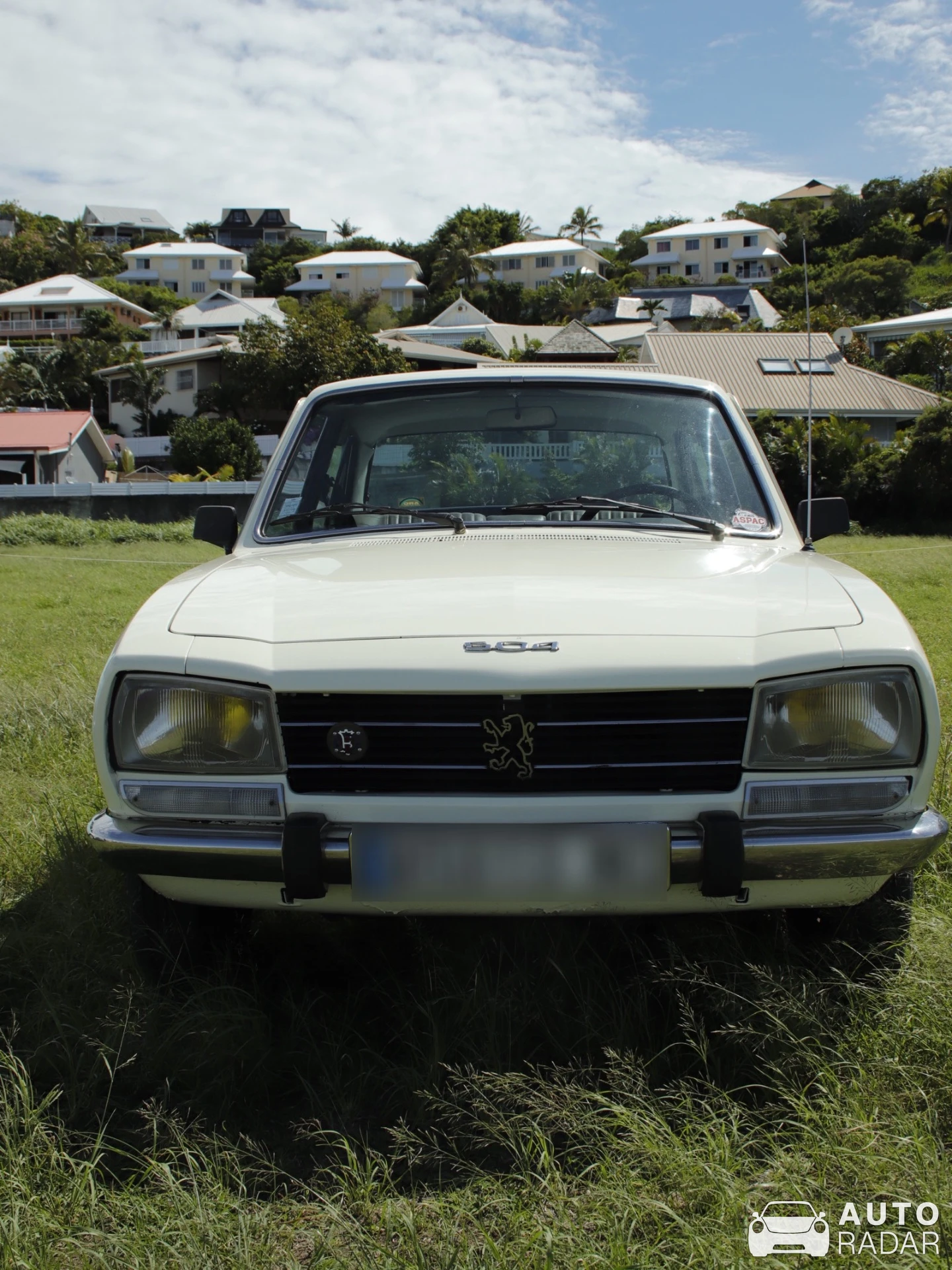 Peugeot 504 GL spotted in Nouméa