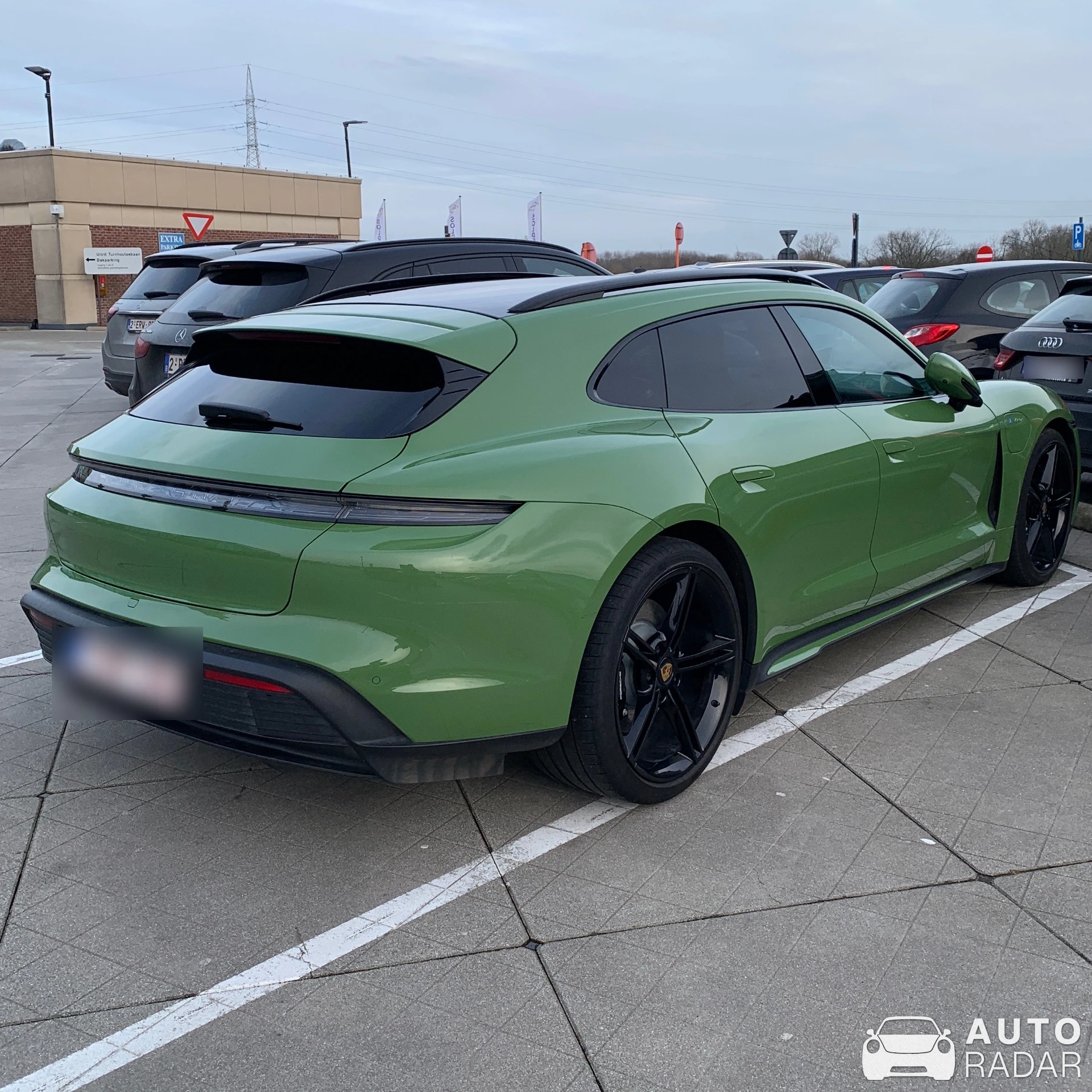 Porsche Taycan 4 Cross Turismo spotted in Wijnegem, België