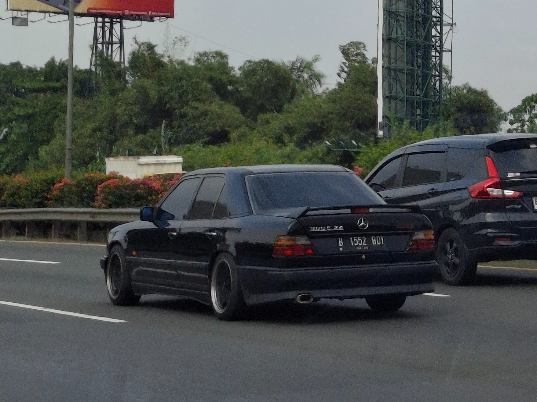 Mercedes-Benz AMG 300E 6.0 Hammer