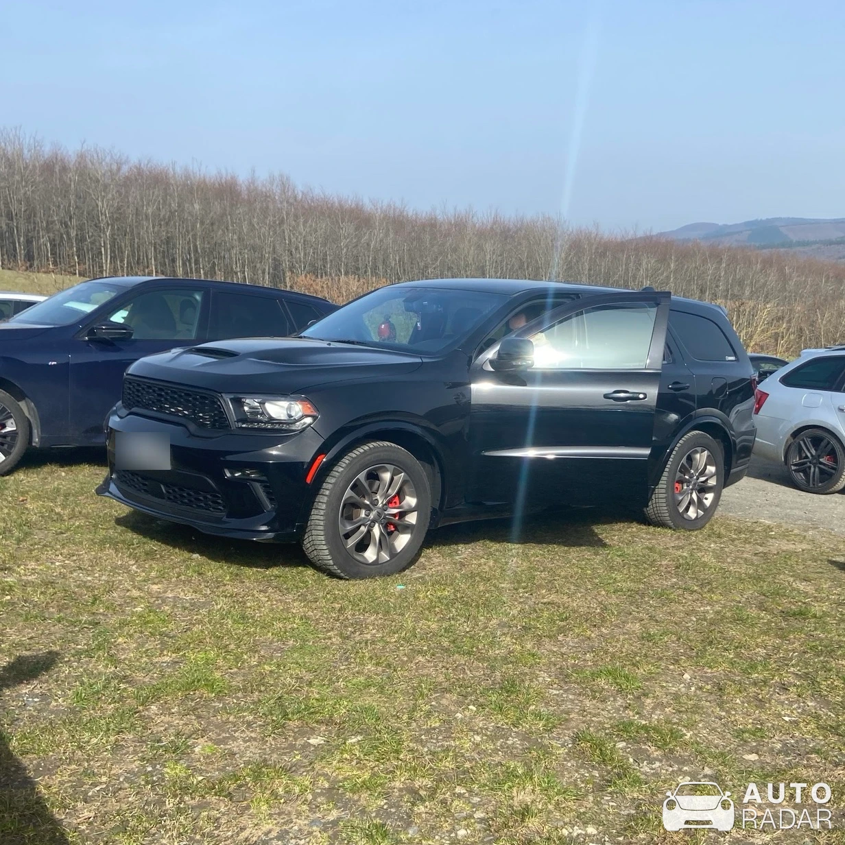 Dodge Durango R/T 5.7L V8 HEMI spotted in Nürburg