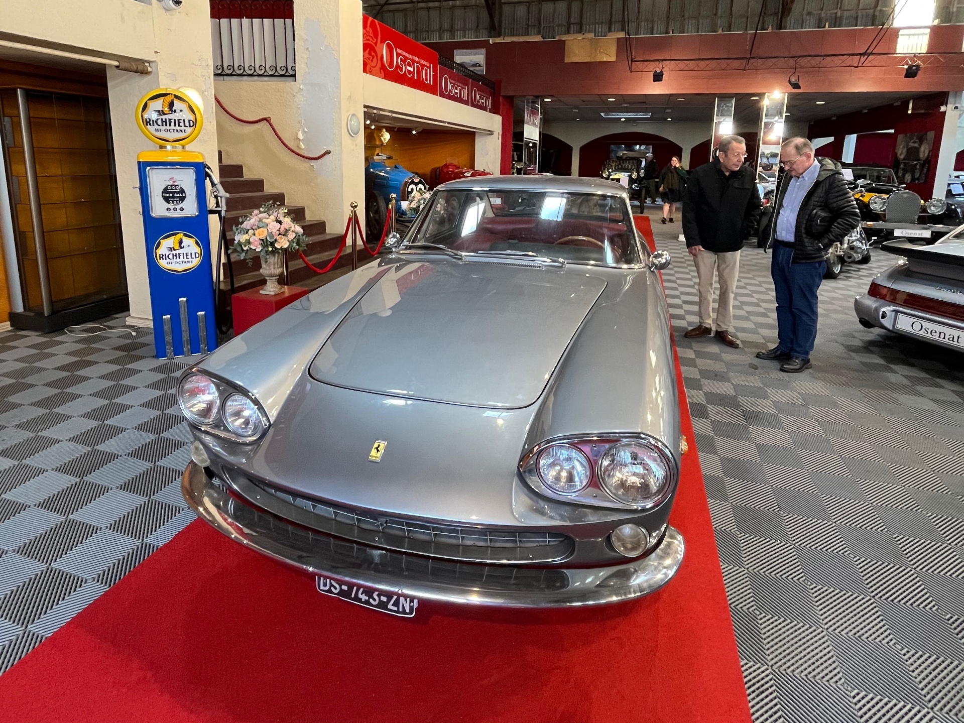 Ferrari 330 GT 2+2 Series I