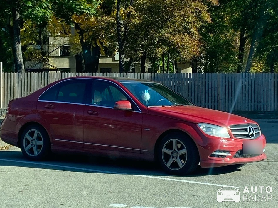 Mercedes-Benz C 300 W204 spotted in Rīga