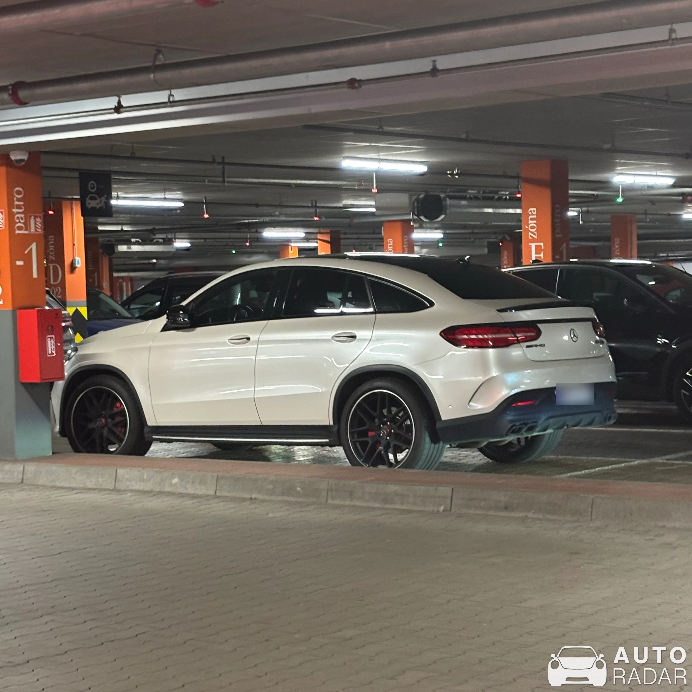 Mercedes-AMG GLC 43 X253 spotted in Prague 14