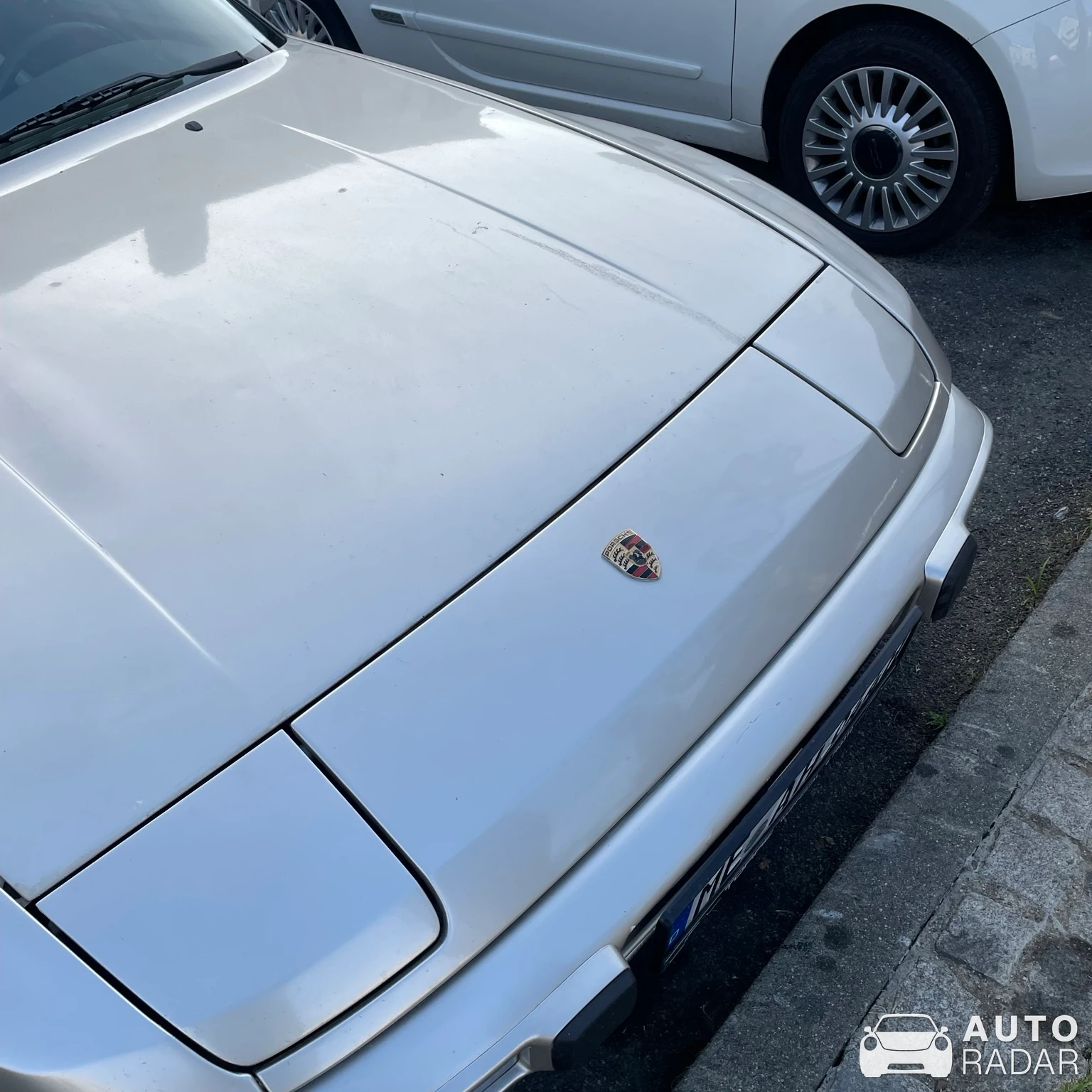 Porsche 944 spotted in Mirande