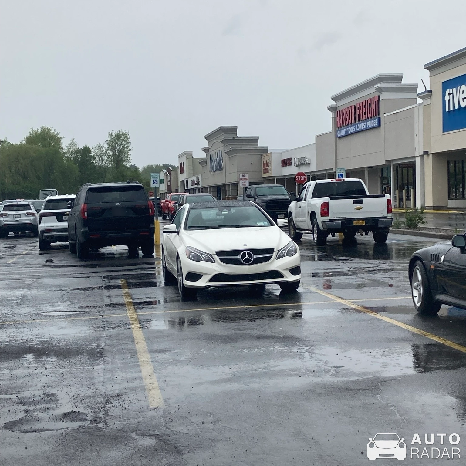 Mercedes-Benz E-Klasse Coupé C207 spotted in Auburn