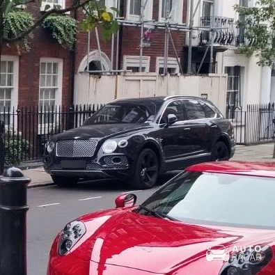 Bentley Bentayga V8 spotted in Boston, United States