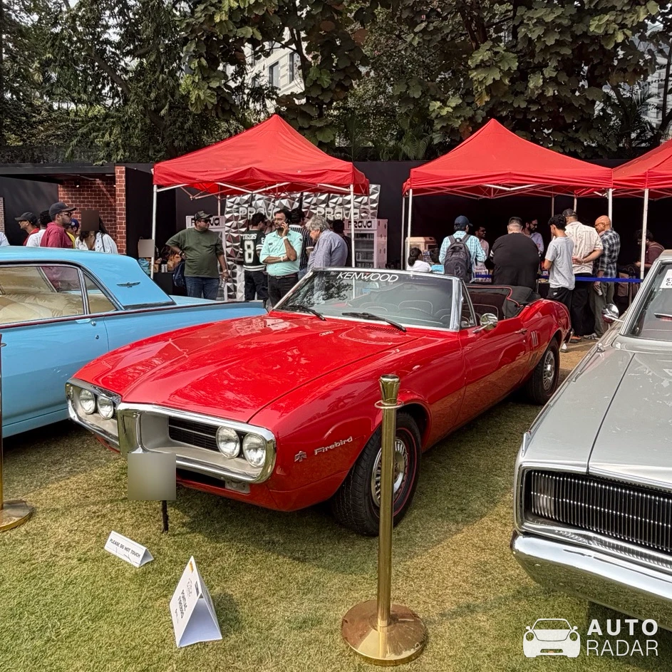 Pontiac Firebird spotted in Mumbai, India
